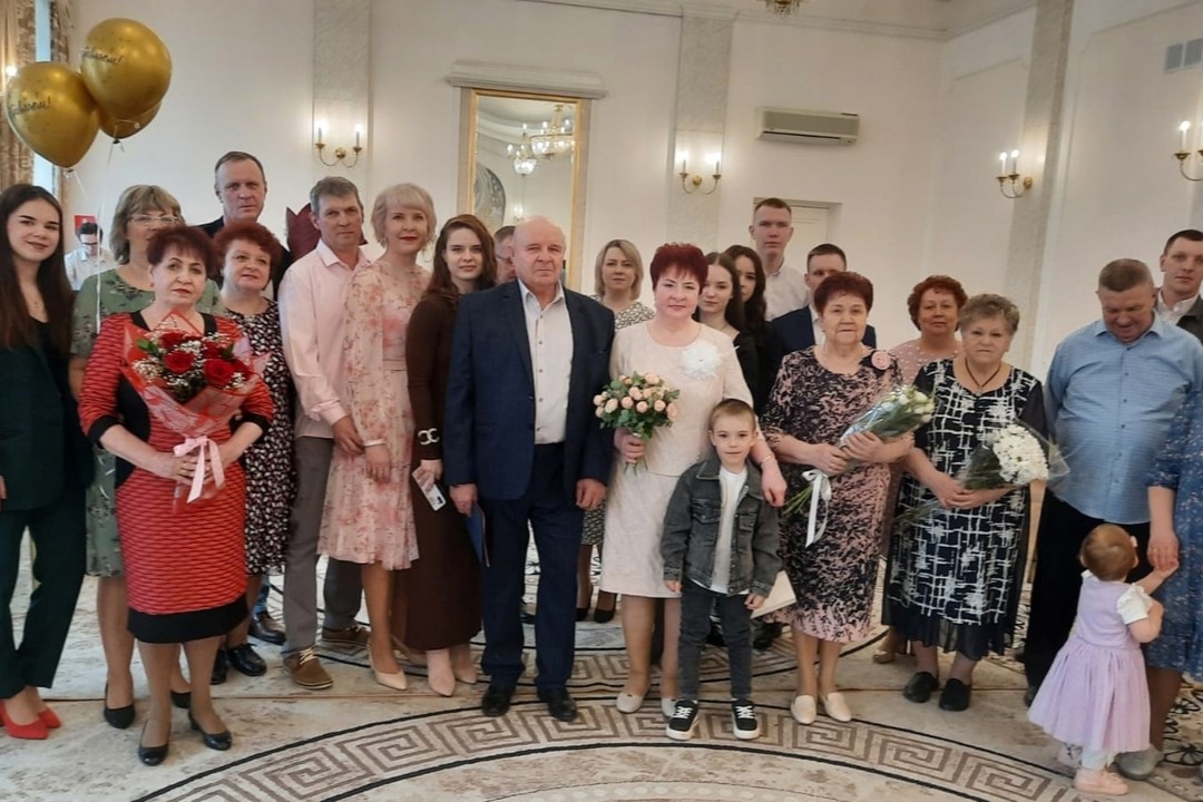 Золотую свадьбу отметили супруги из Петрозаводска. Павел Иванович и Татьяна Яковлевна Бурдюг из Петрозаводска. ЗАГС