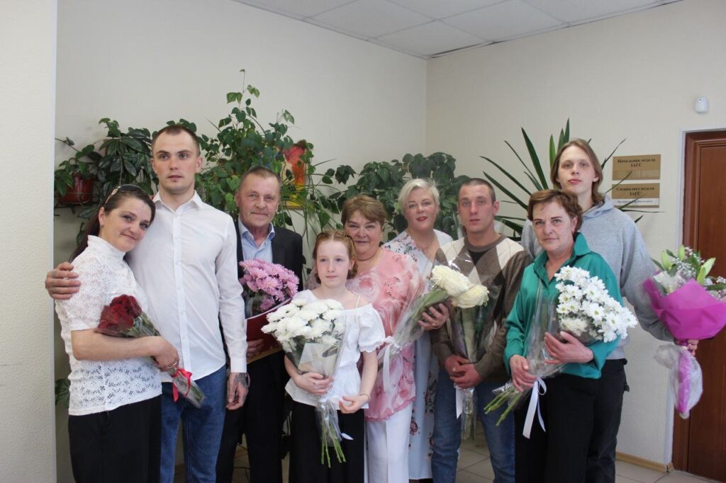50 лет совместной жизни отметила пара из Карелии. Золотая свадьба. Супружеская пара Александра Васильевича и Веры Дмитриевны Волошиных из Питкяранты