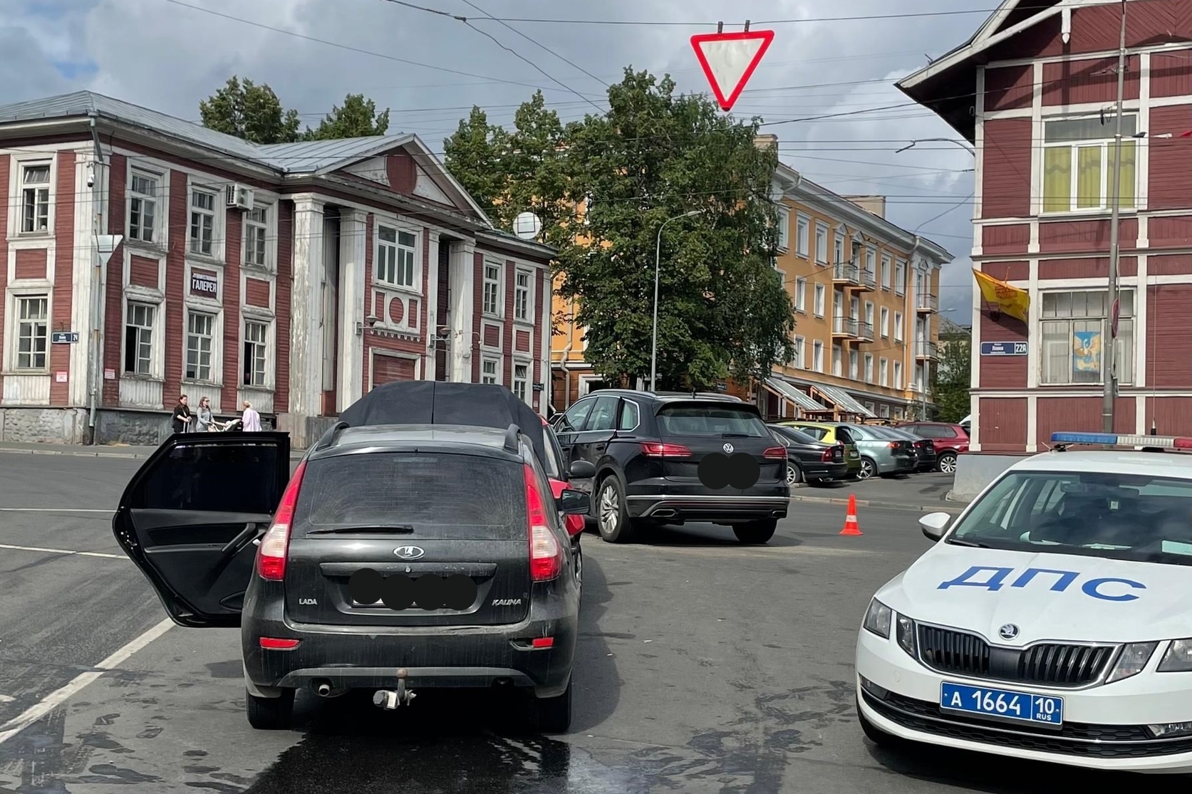 Авария произошла прямо в центре Петрозаводска