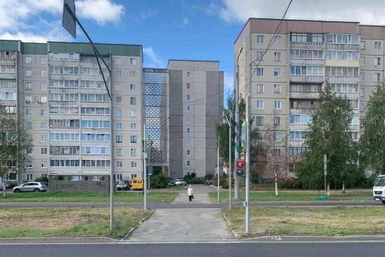 Новый светофор появился на Древлянке в Петрозаводске