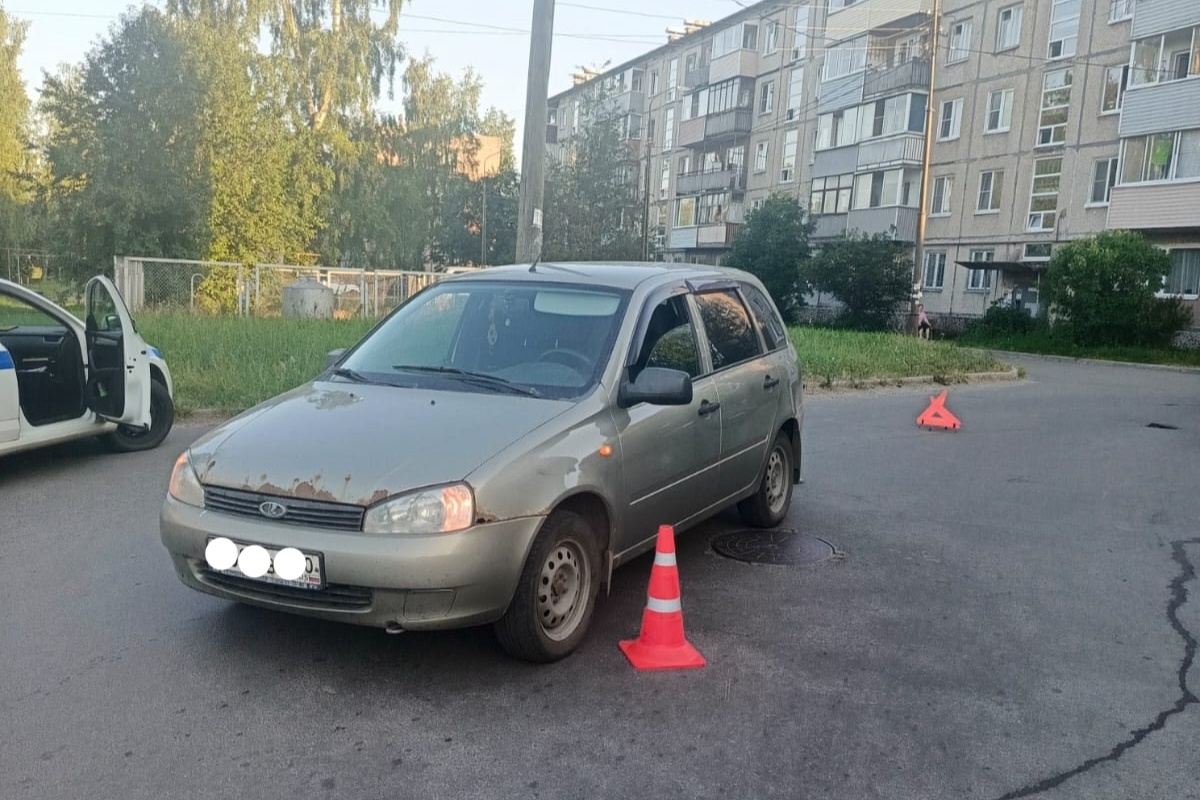Ребенка сбили во дворе Петрозаводска