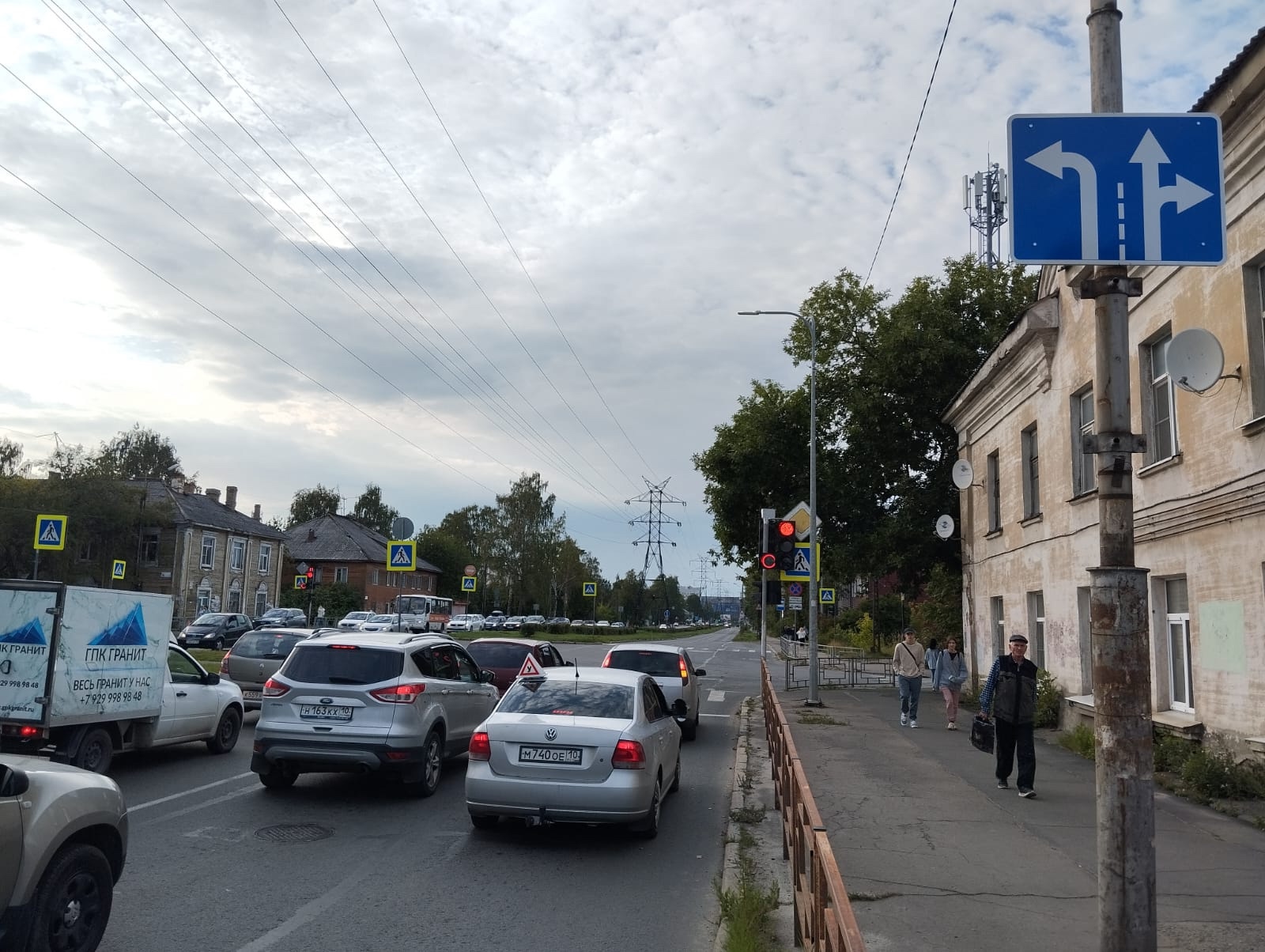 Новые знаки появились на Октябрьском проспекте в Петрозаводске
