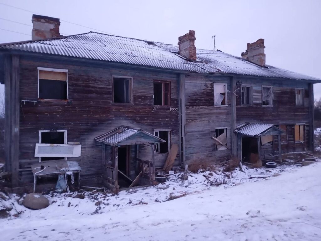 Еще один аварийный дом снесли в Петрозаводске