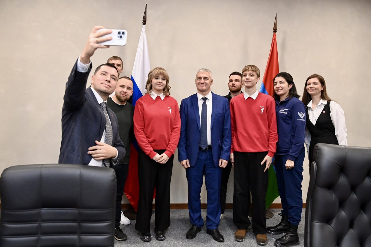 Глава Карелии поблагодарил Движение первых за активность