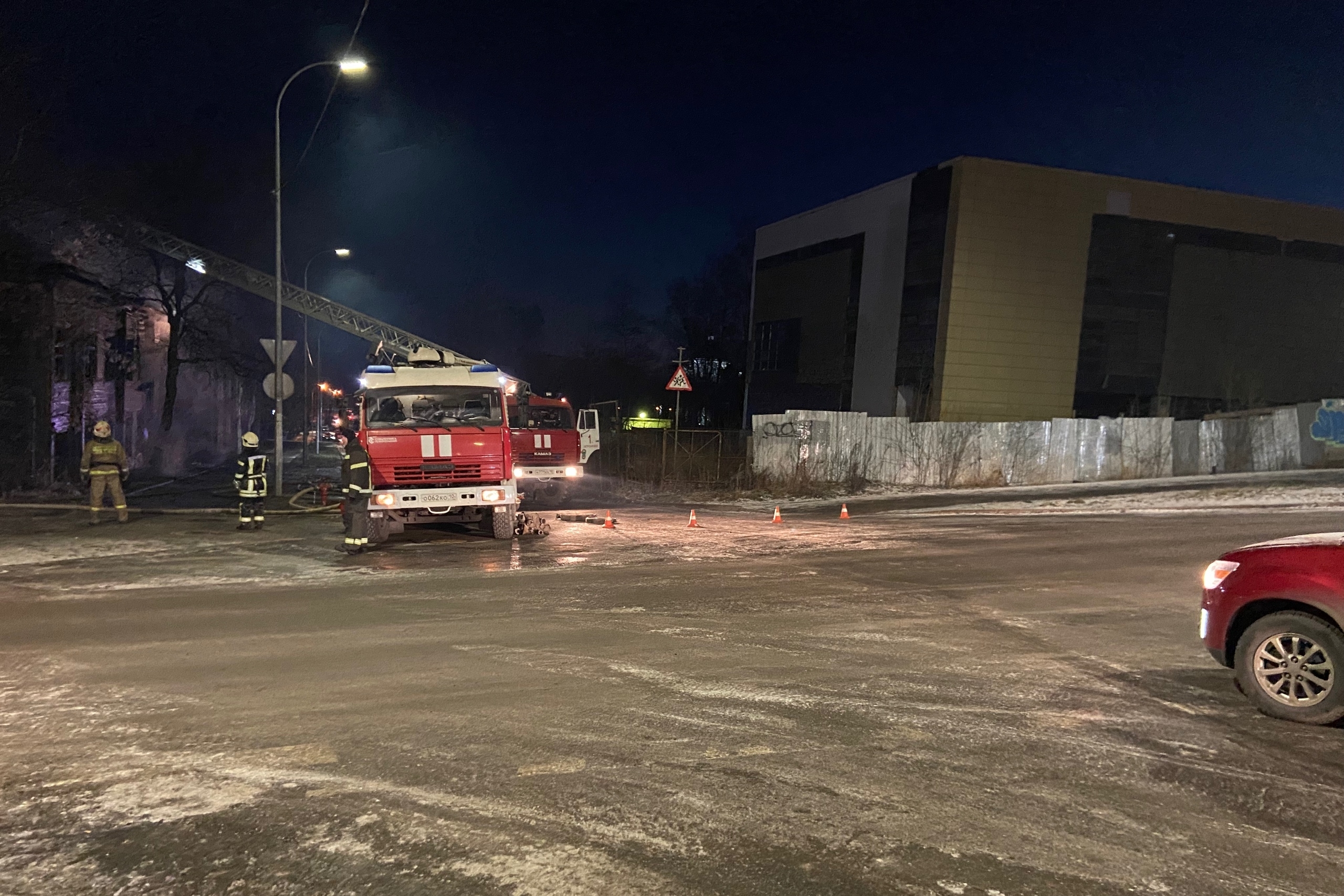 Движение перекрыто на одной из улиц Голиковки