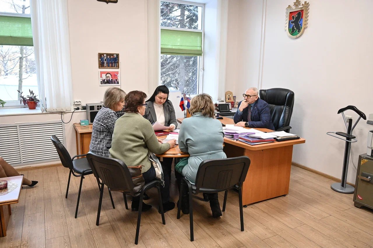 Участники программы «Герои Карелии» встретились с уполномоченным по правам человека республики Дмитрием Егоровым
