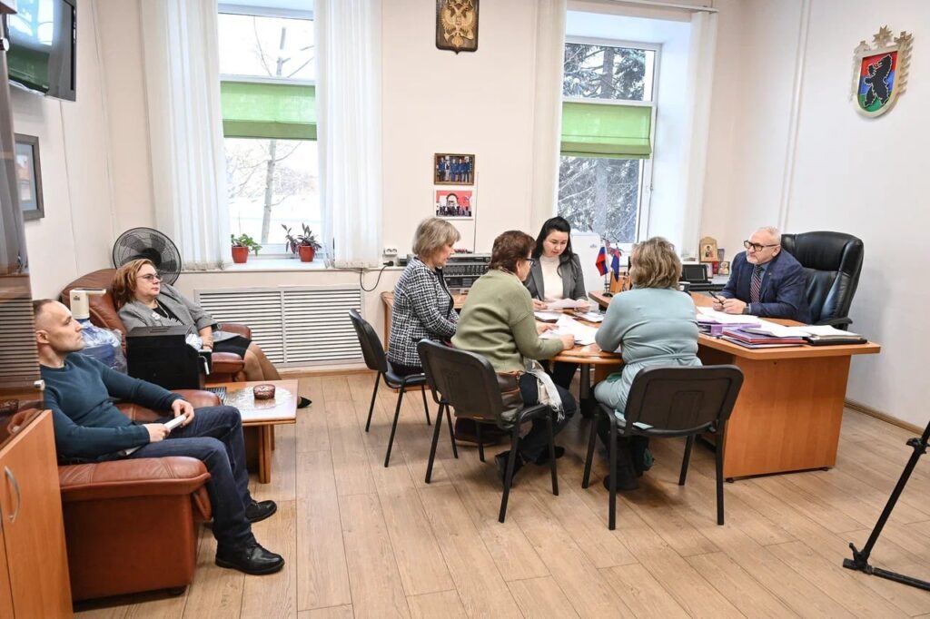 Участники программы «Герои Карелии» встретились с уполномоченным по правам человека республики Дмитрием Егоровым