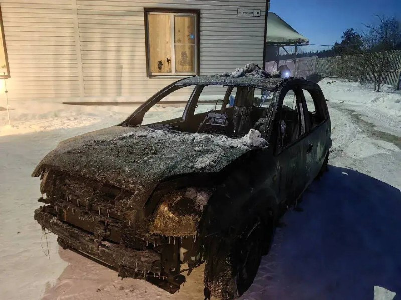 Автомобиль сгорел дотла в Карелии