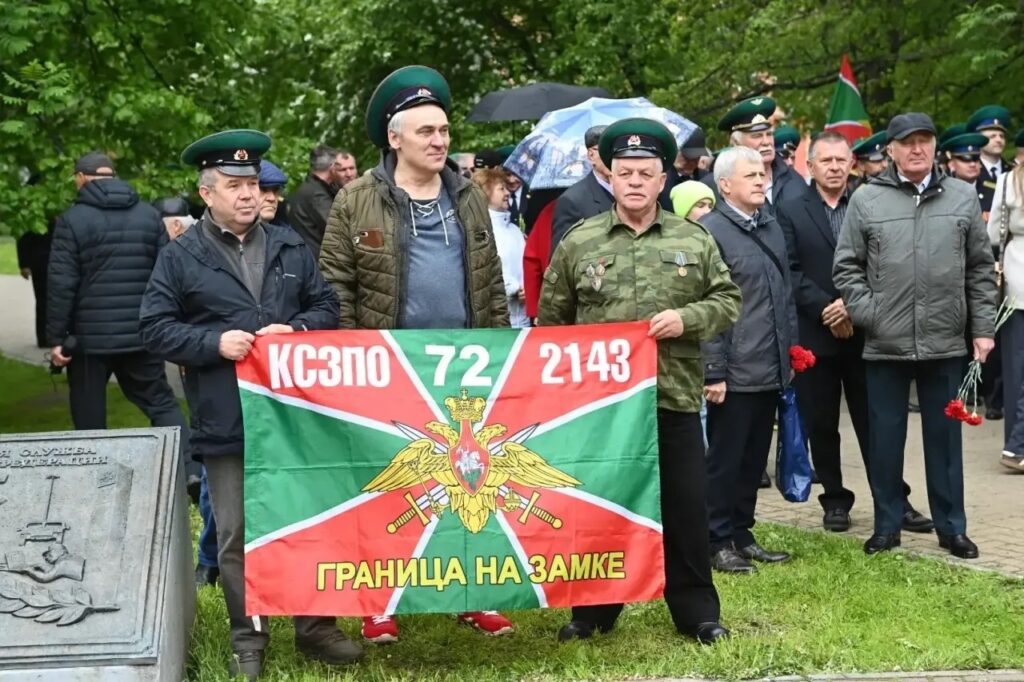 Глава Карелии поздравил военных и ветеранов с Днем пограничника