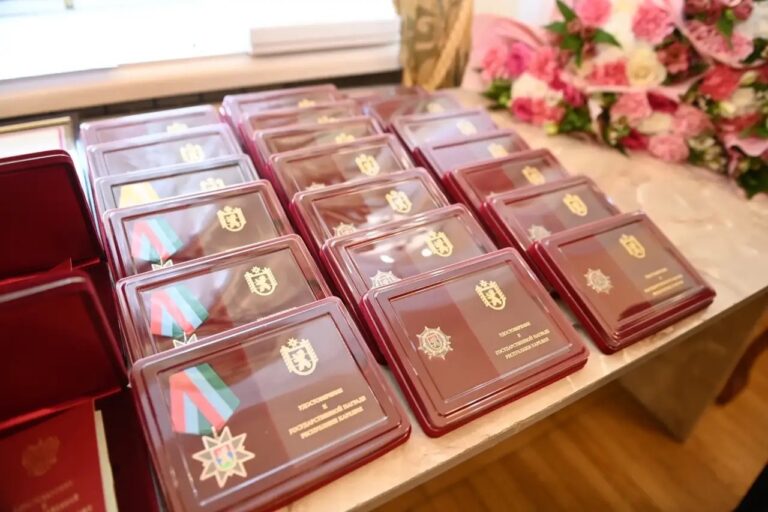 Выдающимся жителям Карелии вручили госнаграды