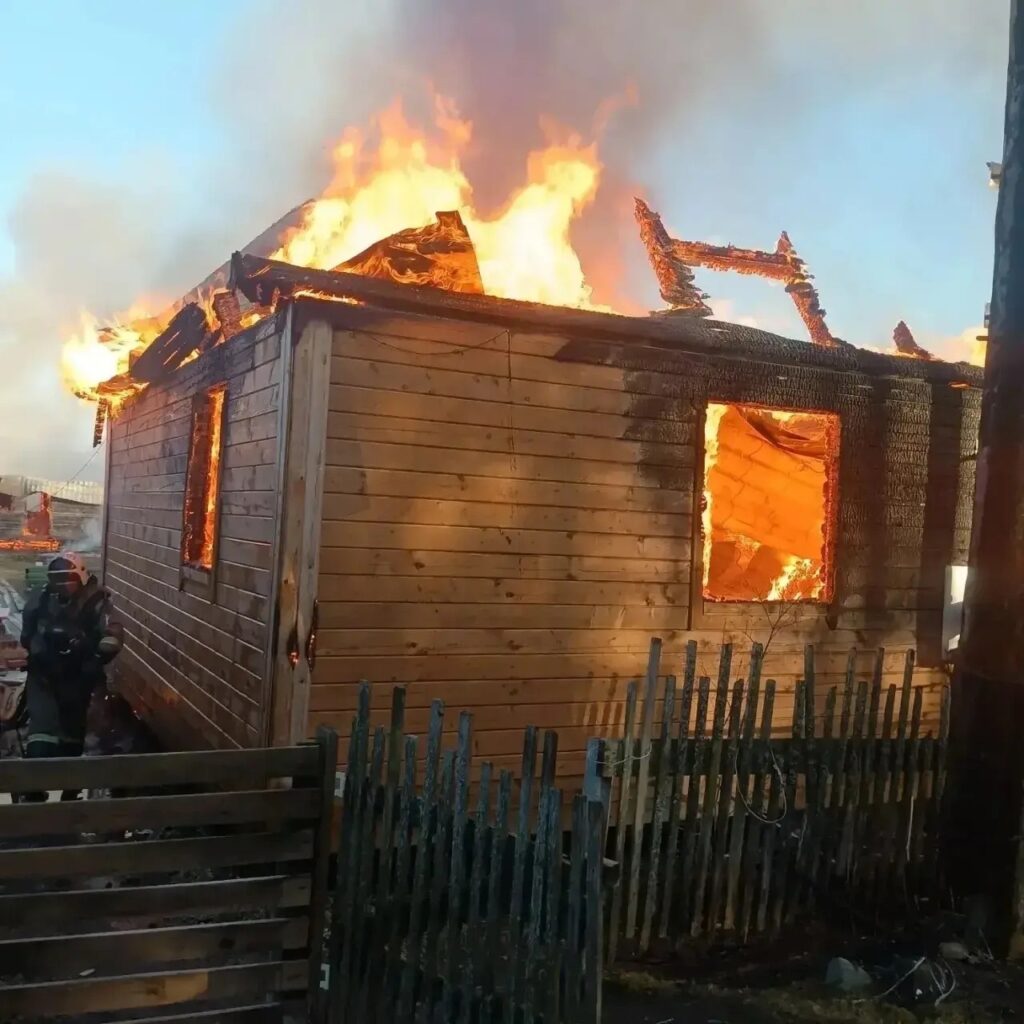Серьезный пожар произошел в выходные в Беломорском районе