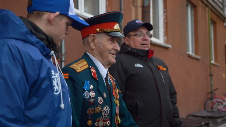 Личный Парад Победы прошел для фронтовика из Карелии