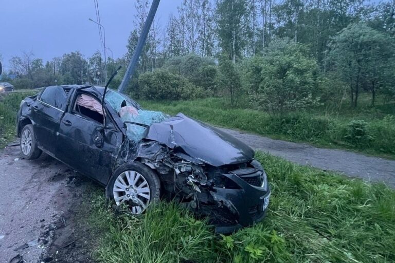 Жесткая авария произошла сегодня ночью в Сортавале