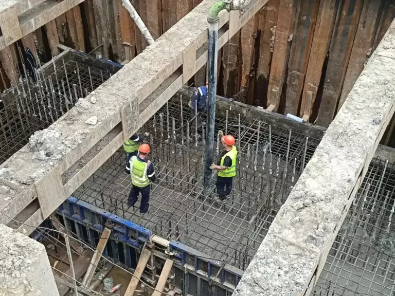 Строительство моста через Мегрегу в Олонце идет полным ходом