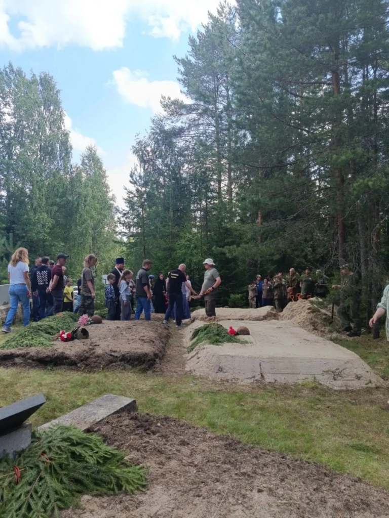 В Олонецком районе захоронили останки 12 красноармейцев