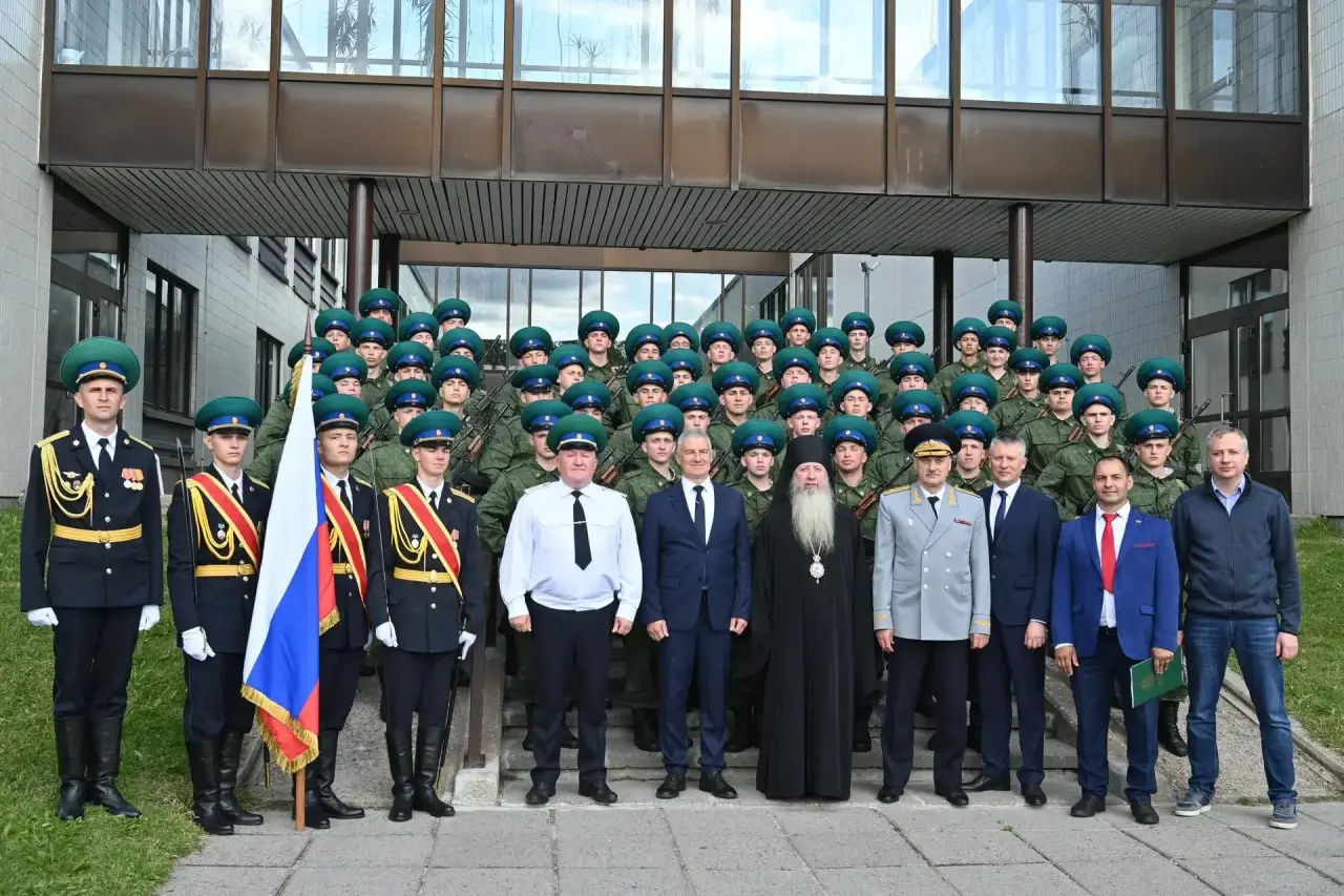 Пограничники со всей России приняли присягу на севере Карелии