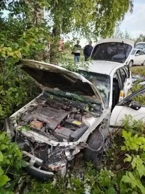 Фотографии с места смертельной аварии опубликовали спасатели Карелии