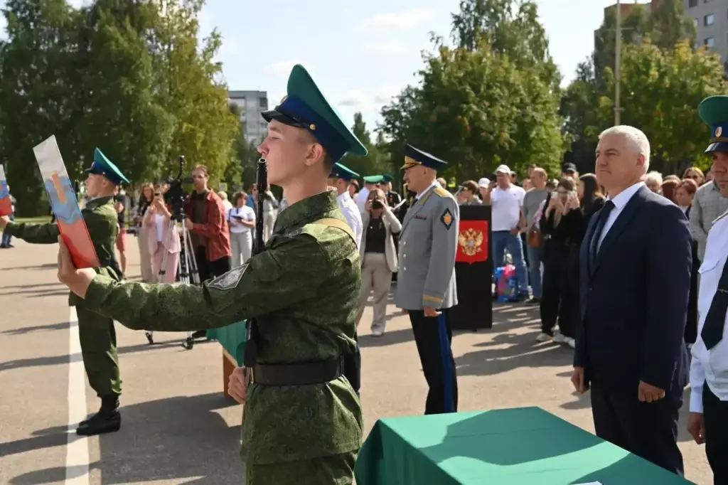 Пограничники со всей России приняли присягу на севере Карелии