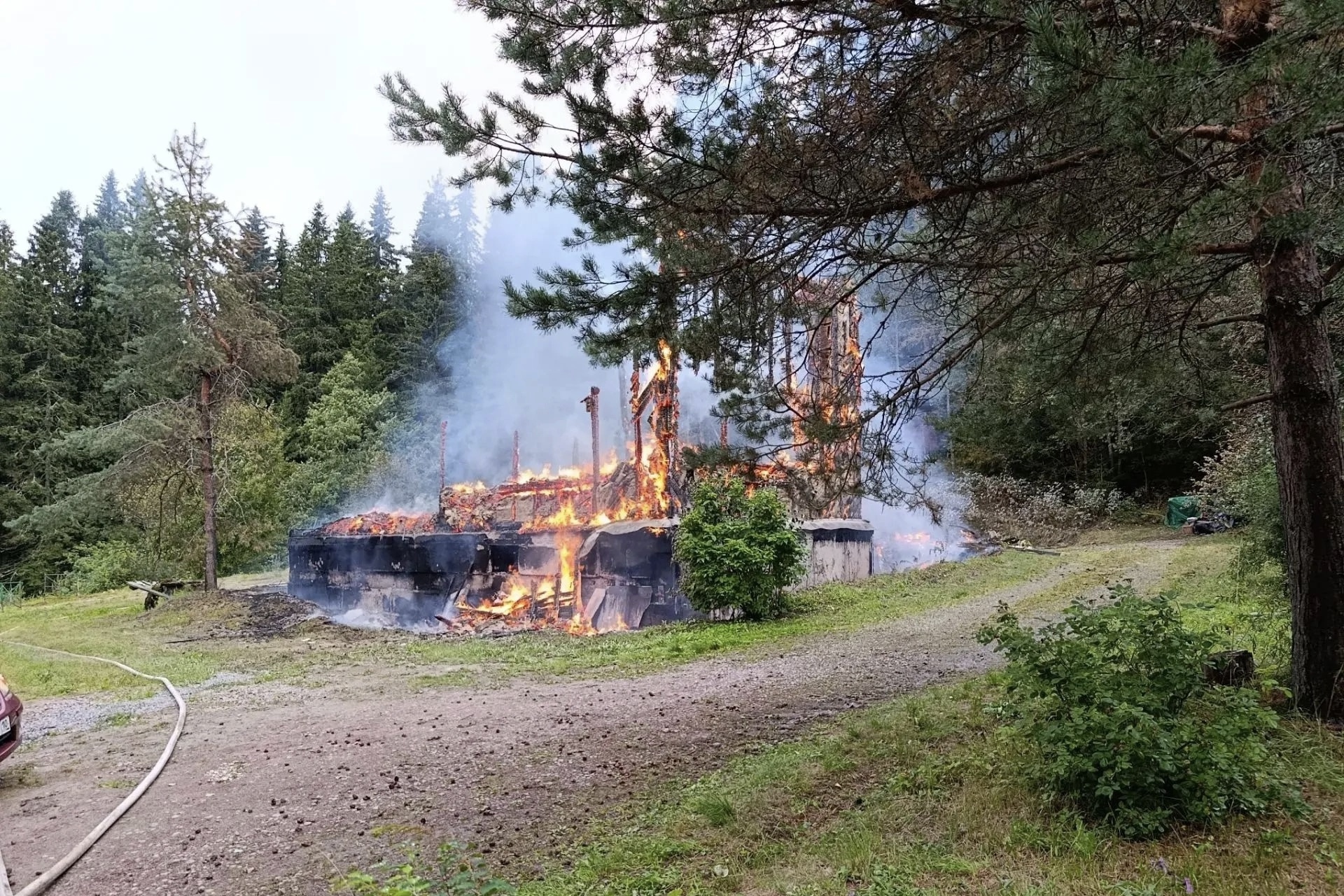 Два человека пострадали на пожаре в Сортавальском округе