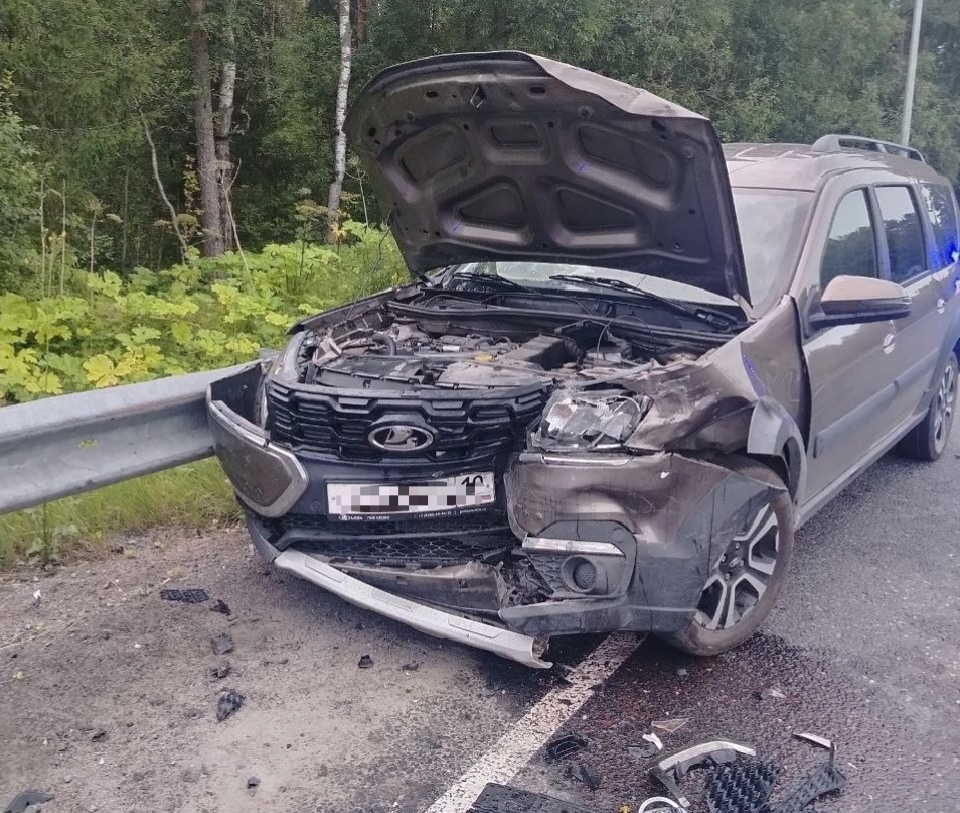 Женщина и девушка-подросток пострадали в аварии в Карелии