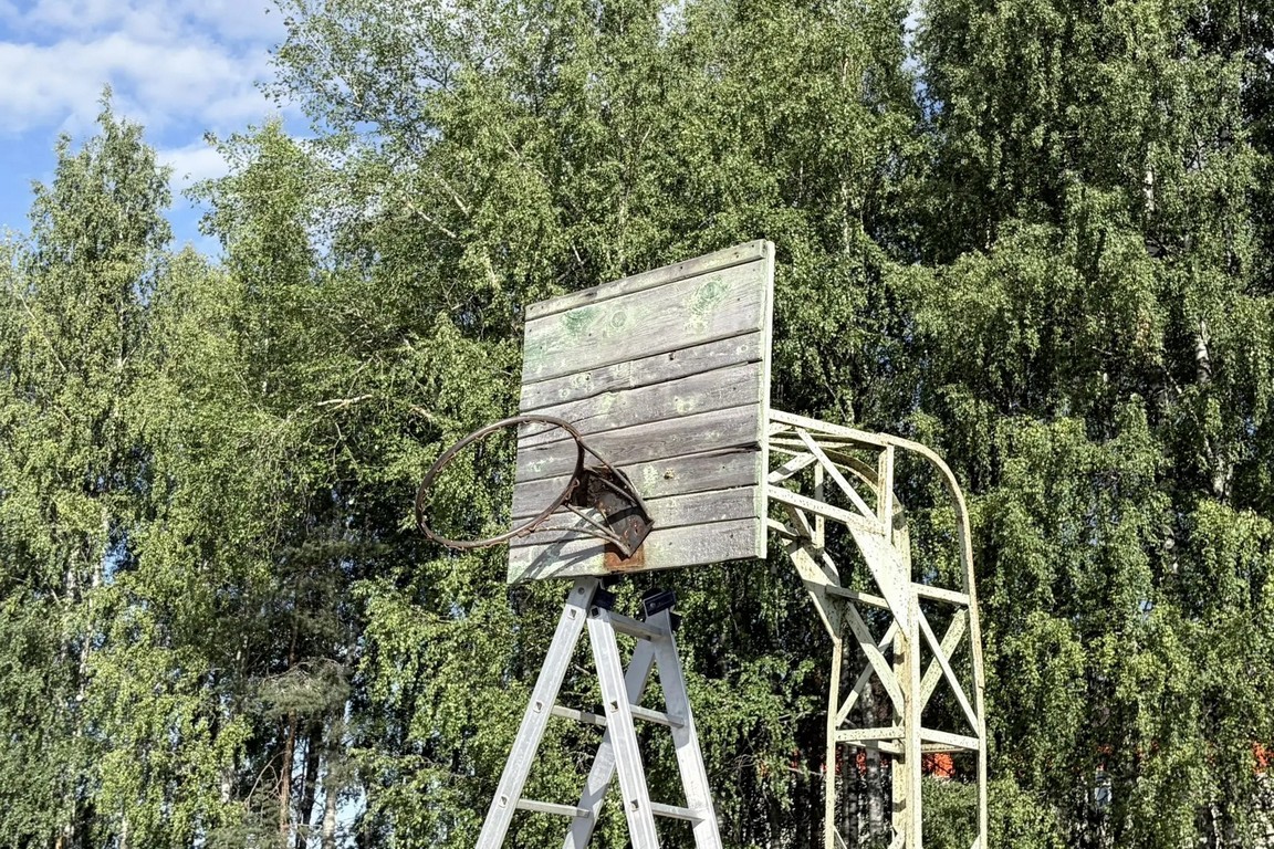 «Наша Карелия. Народные новости»: уроженки Поросозеро помогли восстановить спортивную площадку в родном селе