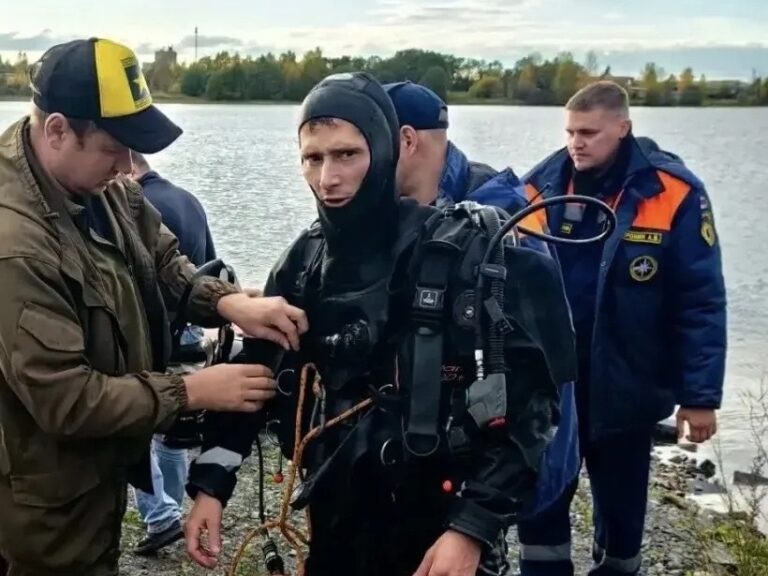 Мужчину со дна озера подняли водолазы Карелии