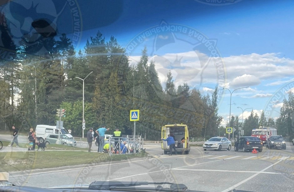 Женщина-мотоциклист пострадала в аварии в Карелии