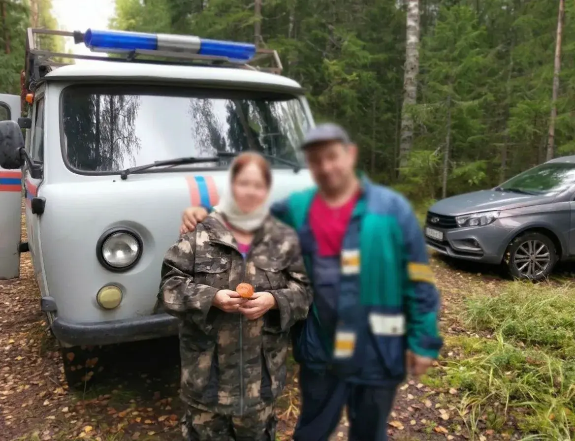 Семейная пара заблудилась в лесу Карелии