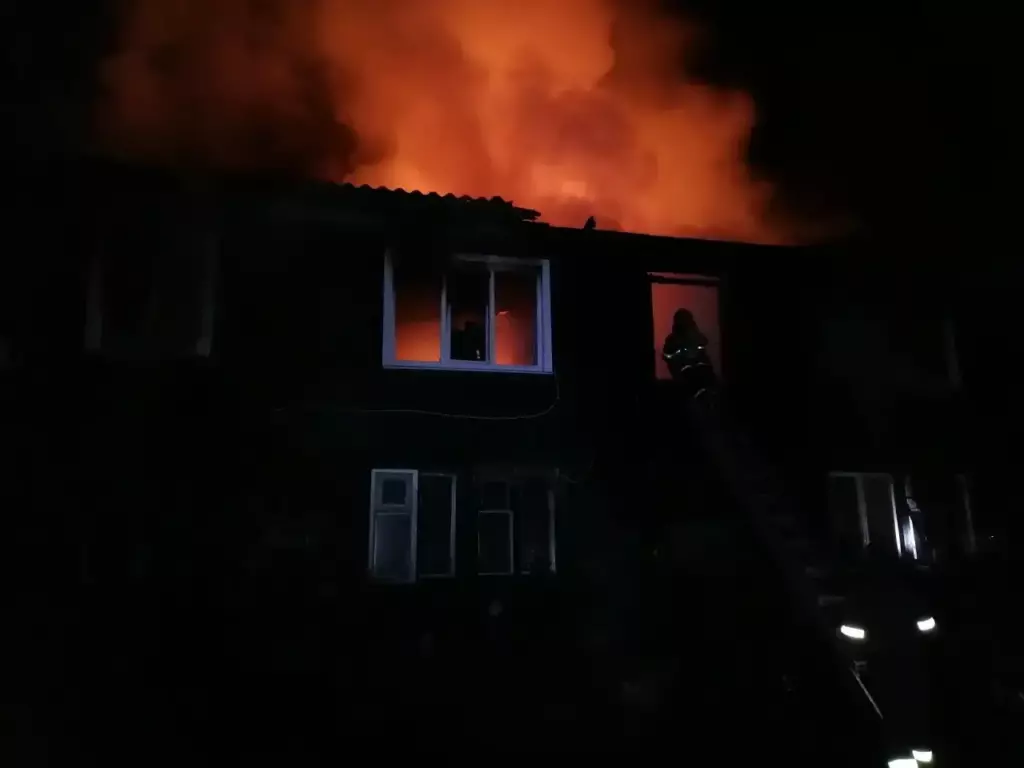 Два человека пострадали во время пожара в Карелии