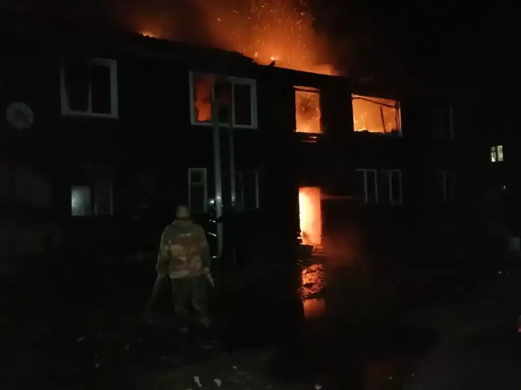 Два человека пострадали во время пожара в Карелии