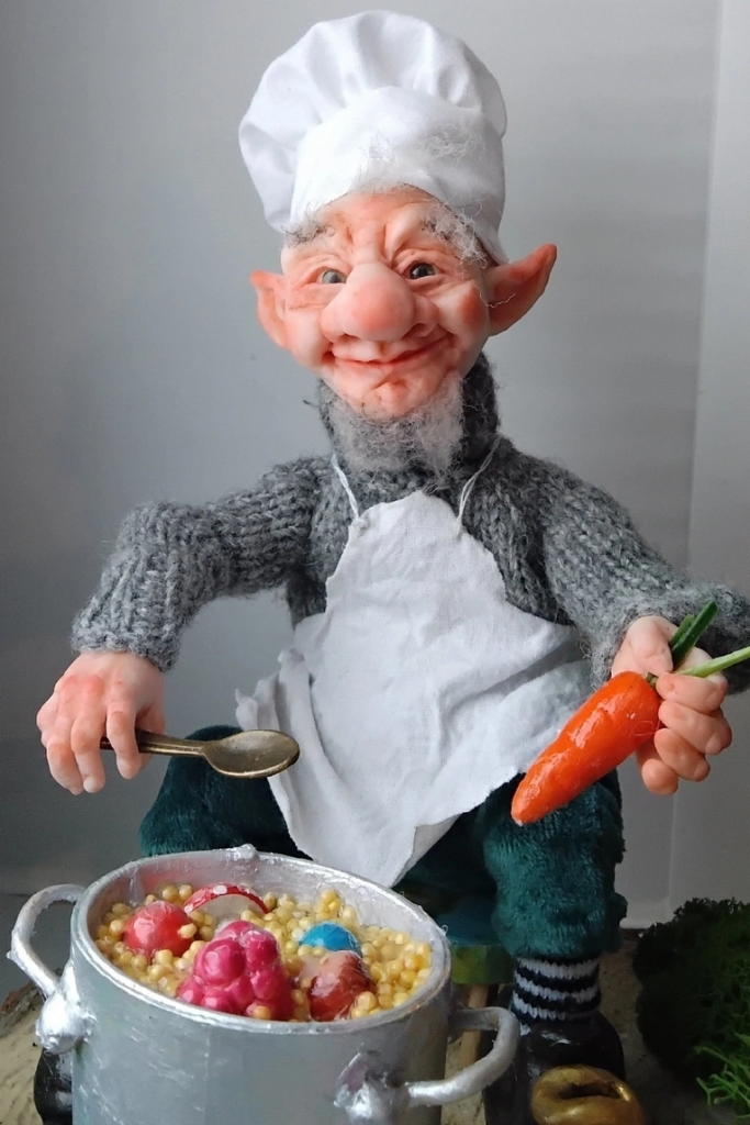 Очаровательных кукол мастерит жительница Карелии