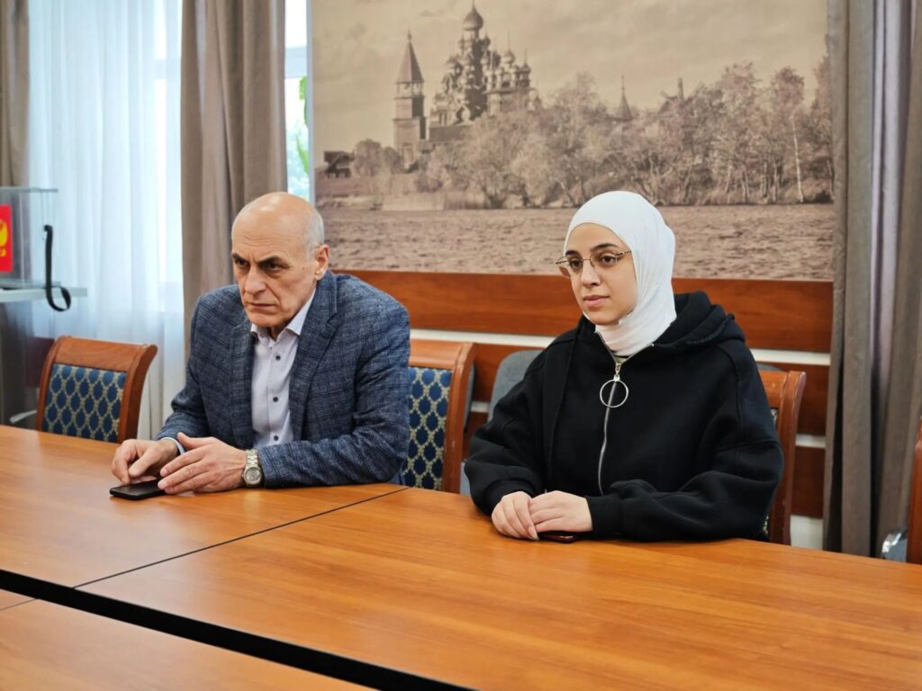Международный наблюдатель от МПА СНГ следит за ходом голосования в Карелии