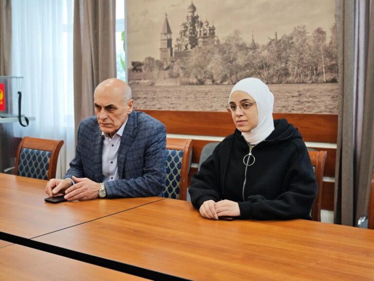 Международный наблюдатель от МПА СНГ следит за ходом голосования в Карелии